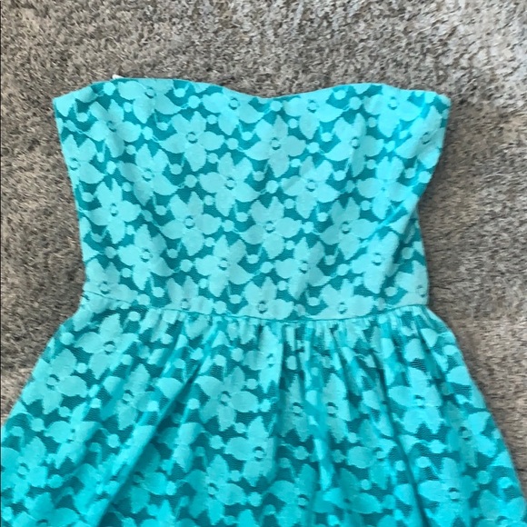 2 FOR 10 DRESSES - Picture 2 of 5